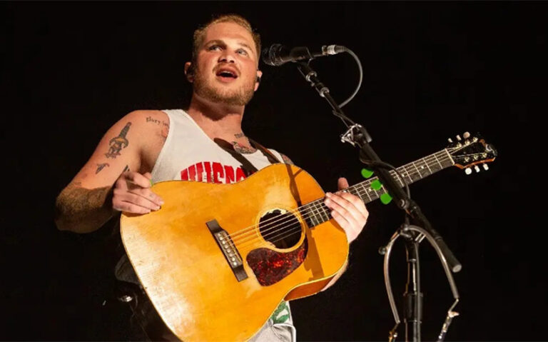 zach bryan net worth